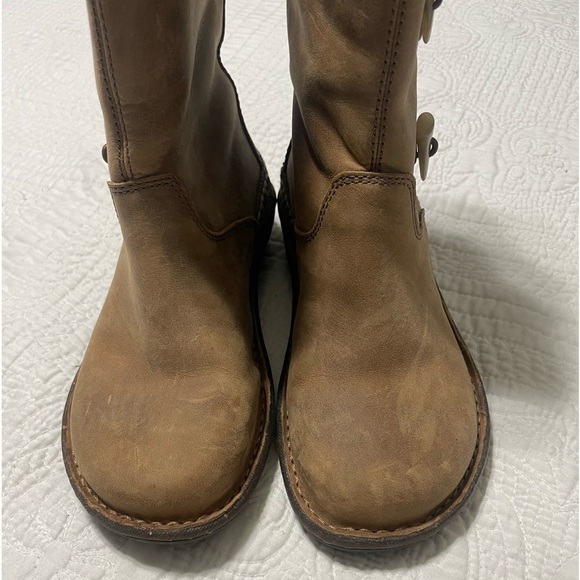 EUC UGG Australia Kona Brown Waterproof Boots SZ 7 - Picture 6 of 12